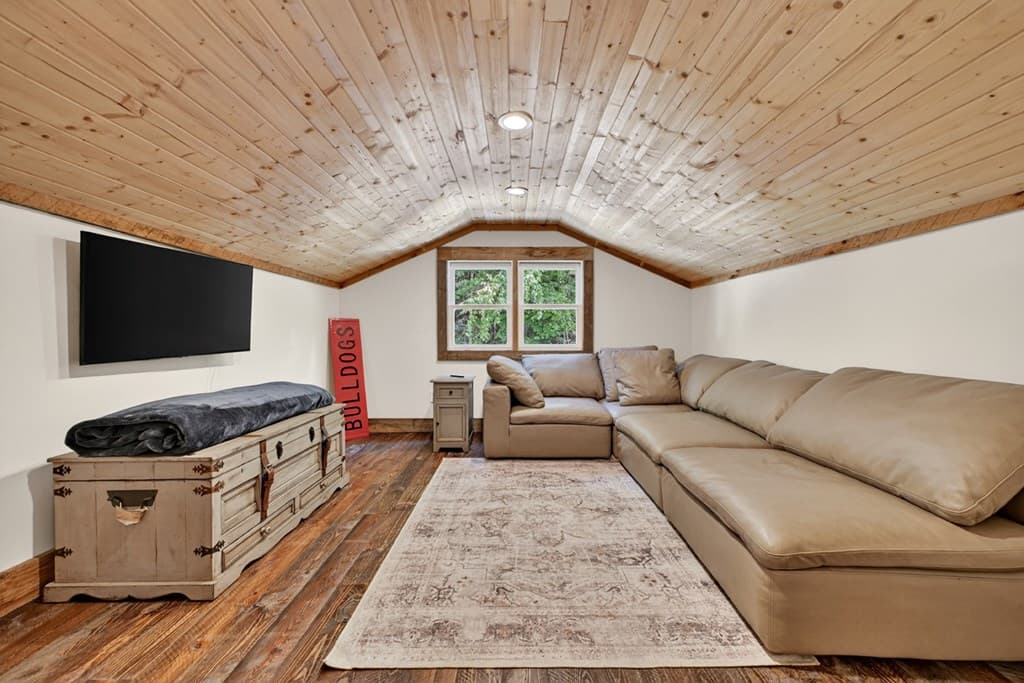 201 Highland Falls Road, Blue Ridge GA 30513 - Photo