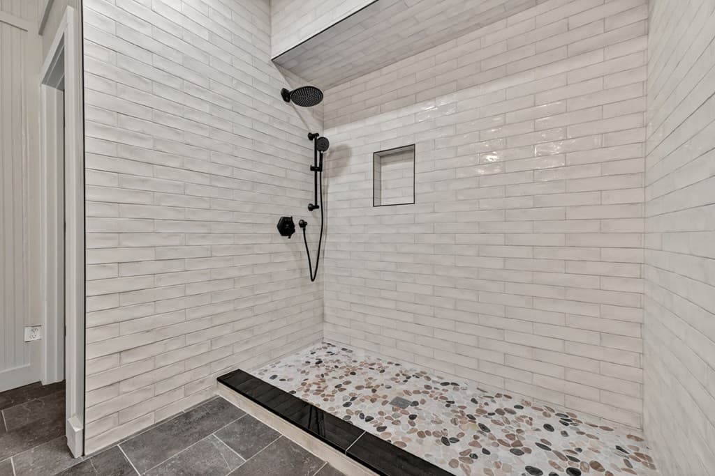 201 Highland Falls Road, Blue Ridge GA 30513 - Photo