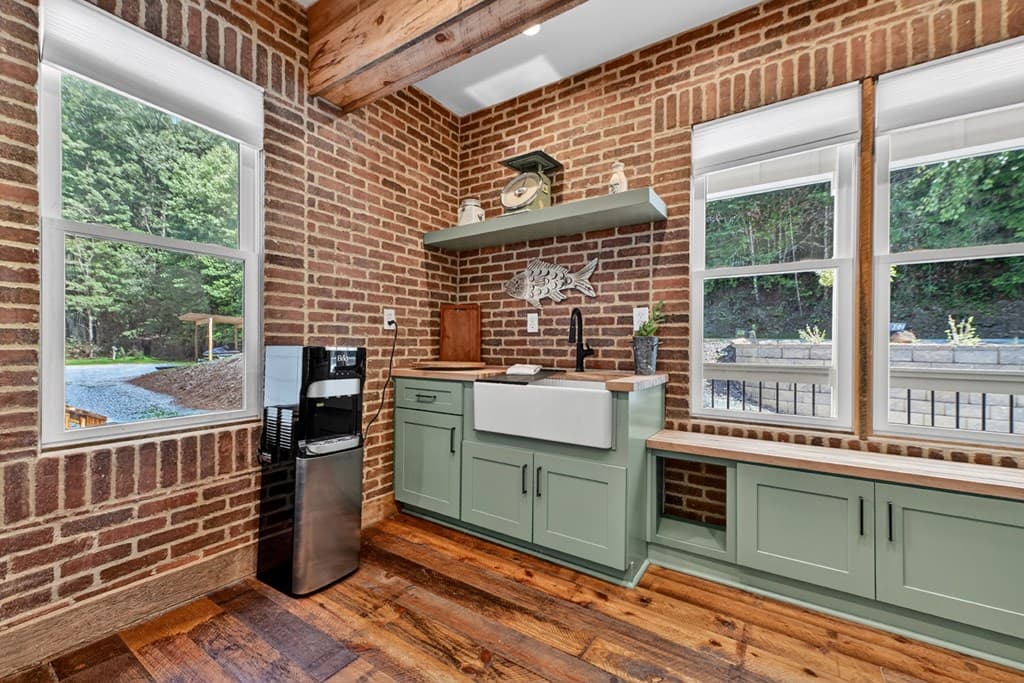 201 Highland Falls Road, Blue Ridge GA 30513 - Photo