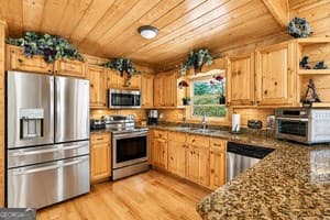 649 Weaver Creek Way, Blue Ridge GA 30513 - Photo