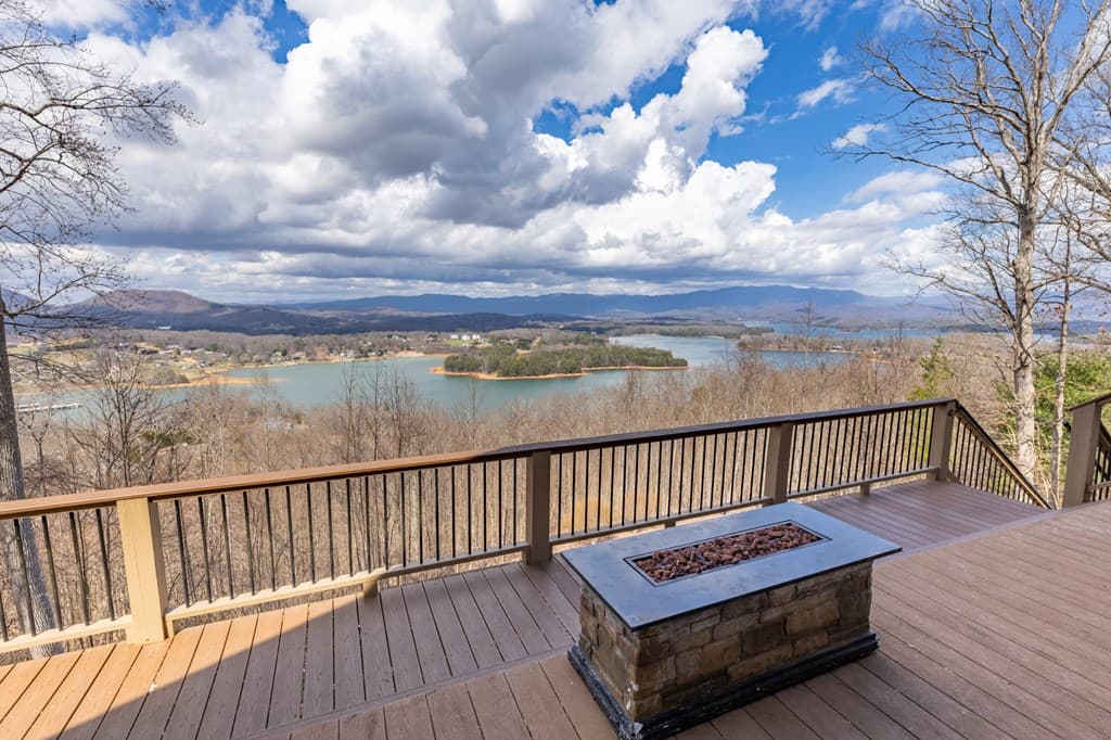 928 Kirkland Drive, Hiawassee GA 30546 - Photo