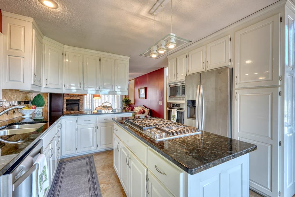 880 Locust Trail, Hiawassee GA 30546 - Photo