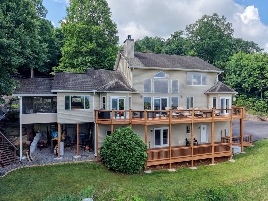 880 Locust Trail, Hiawassee GA 30546 - Photo