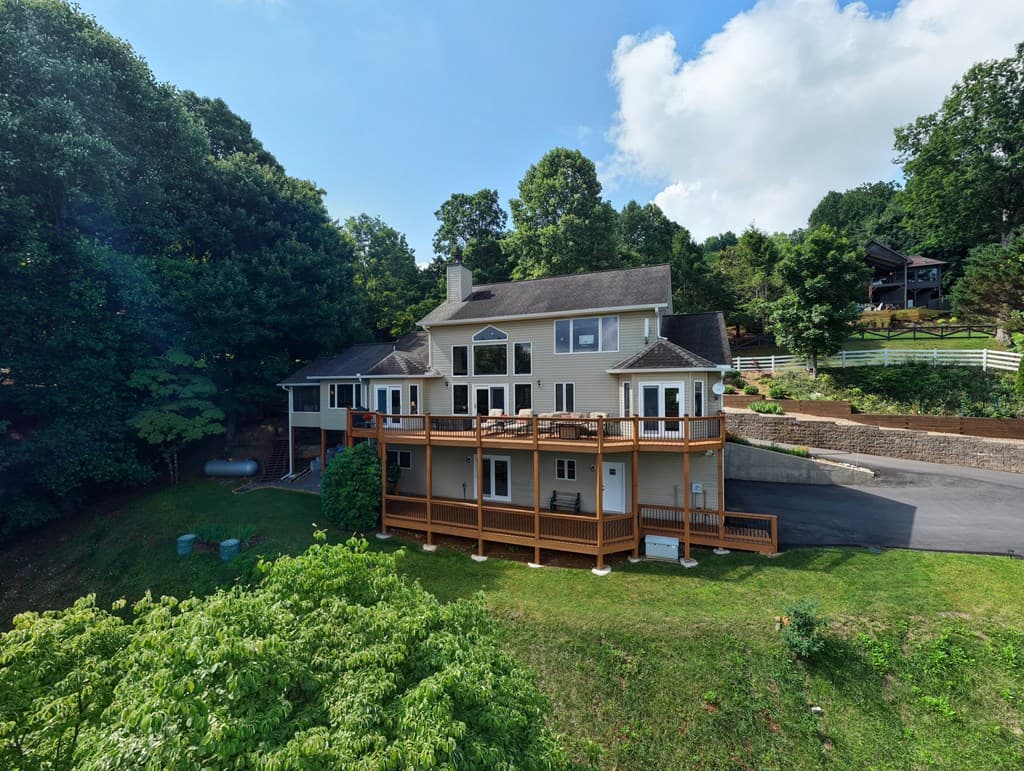 880 Locust Trail, Hiawassee GA 30546 - Photo