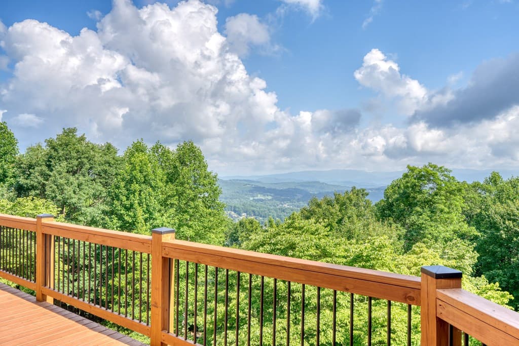 880 Locust Trail, Hiawassee GA 30546 - Photo