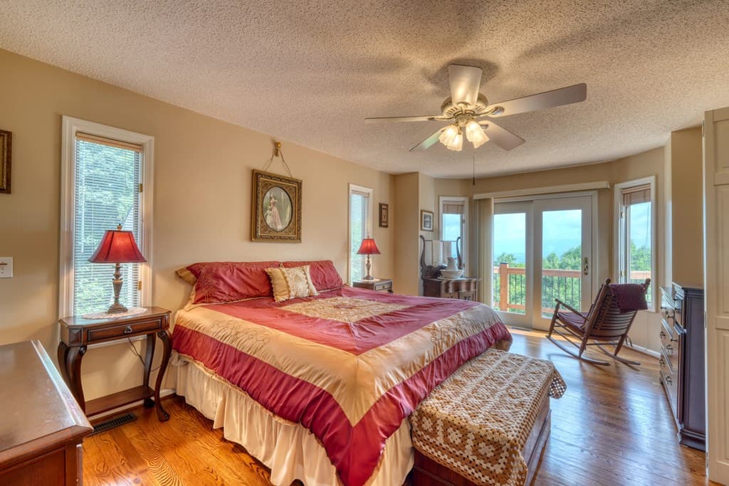 880 Locust Trail, Hiawassee GA 30546 - Photo
