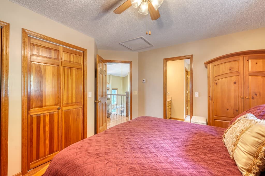 880 Locust Trail, Hiawassee GA 30546 - Photo