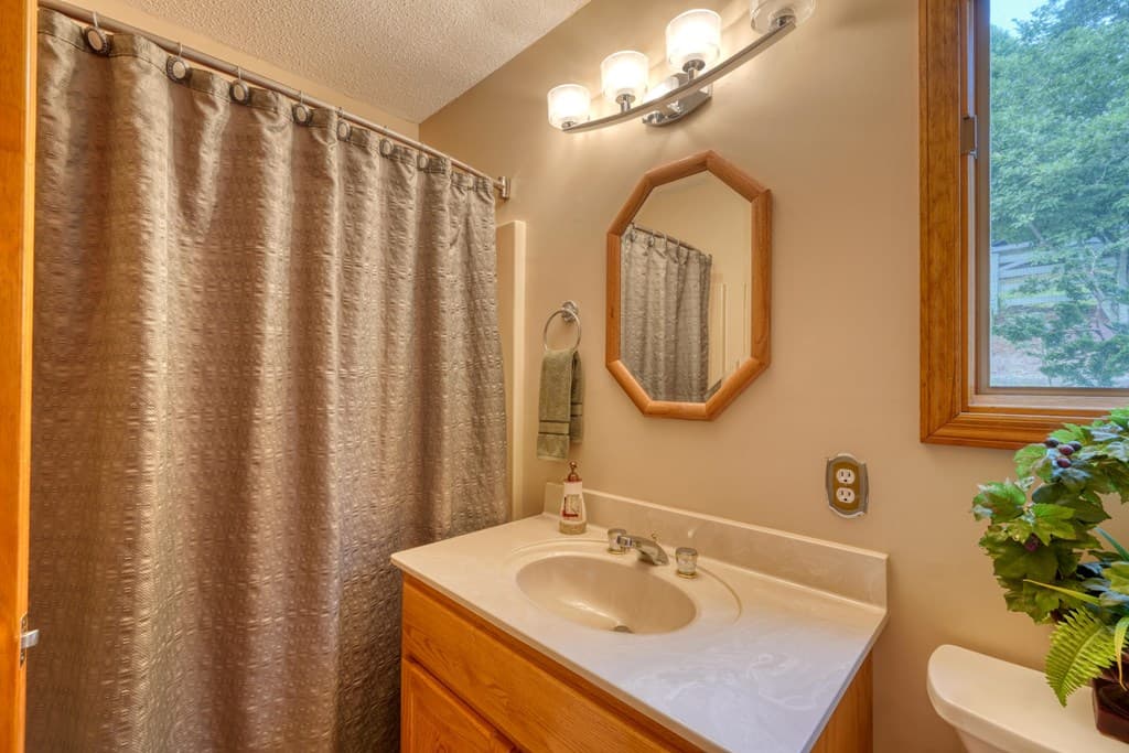 880 Locust Trail, Hiawassee GA 30546 - Photo