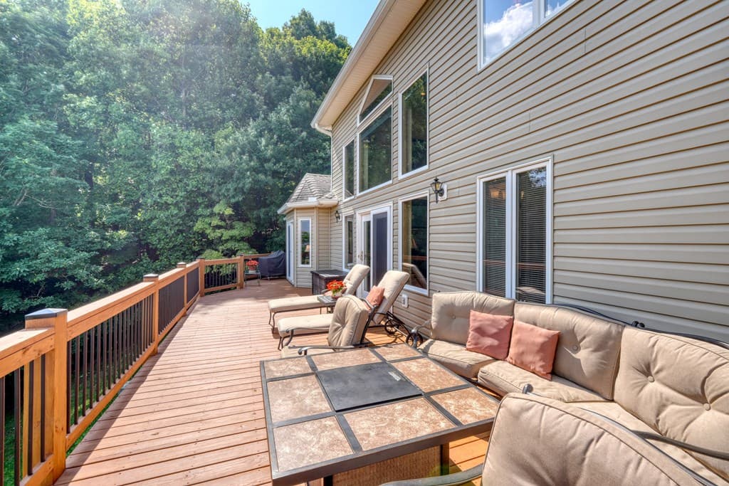 880 Locust Trail, Hiawassee GA 30546 - Photo