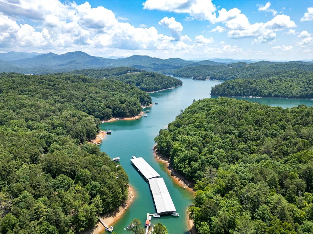 400 Harbor Cove Lane, Murphy NC 28906 - Primary photo