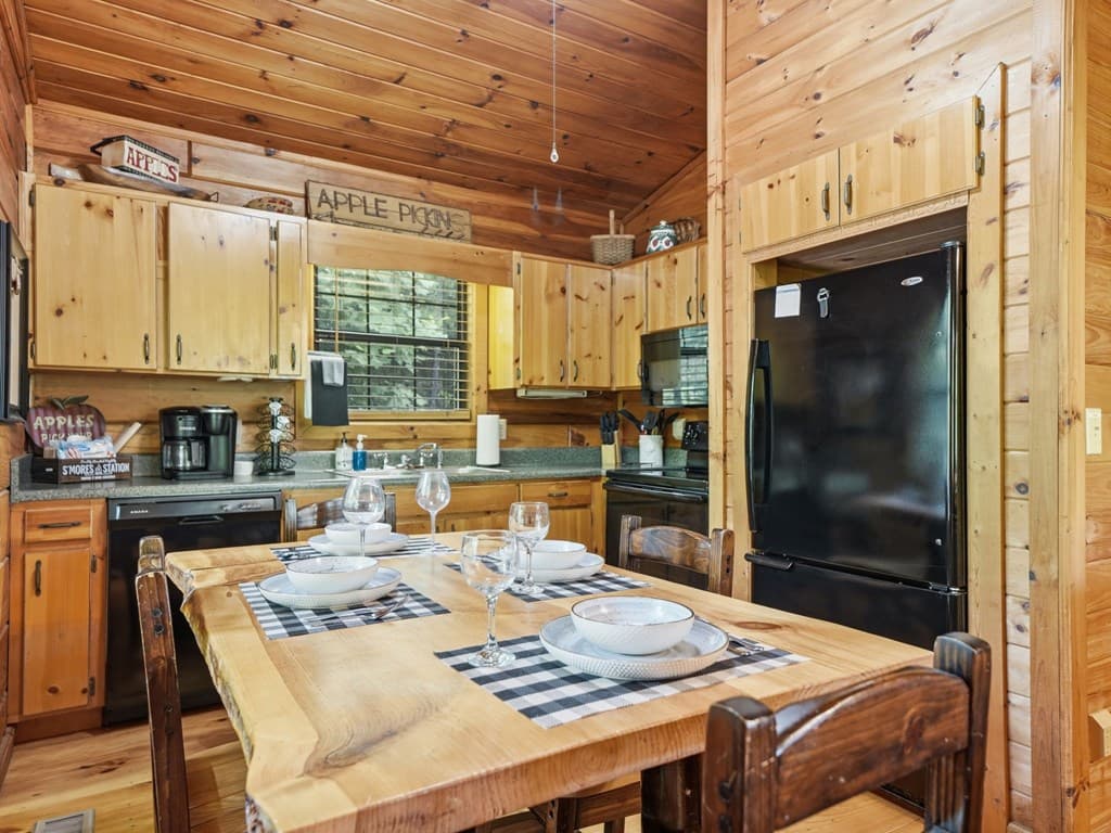 216 Laurel Creek Road, Blue Ridge GA 30513 - Photo