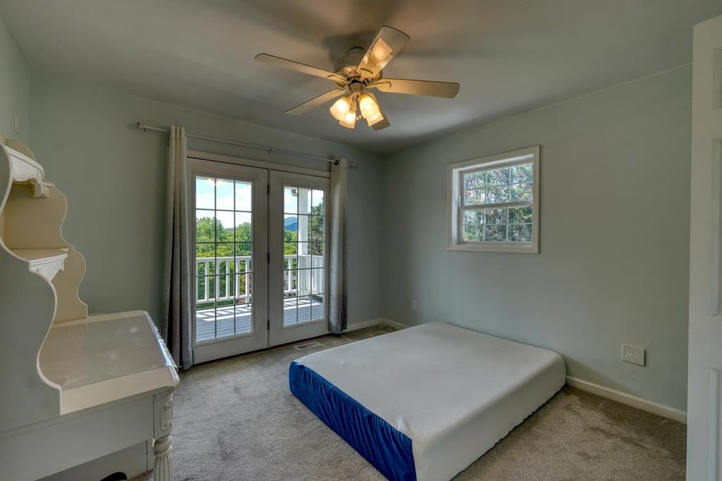 2112 J V Ledford Road, Young Harris GA 30582 - Photo