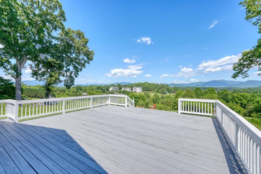 2112 J V Ledford Road, Young Harris GA 30582 - Photo