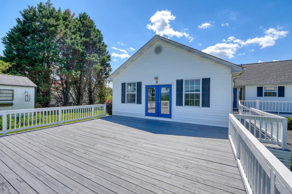 2112 J V Ledford Road, Young Harris GA 30582 - Photo