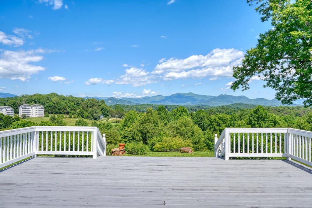2112 J V Ledford Road, Young Harris GA 30582 - Photo