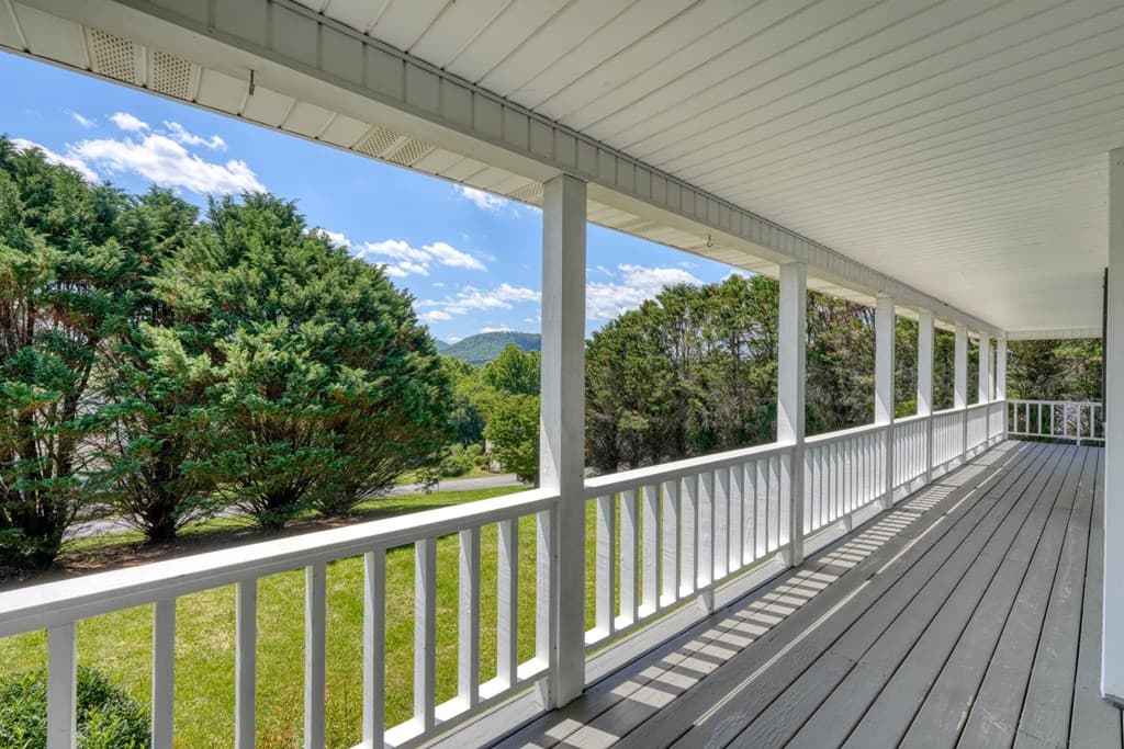 2112 J V Ledford Road, Young Harris GA 30582 - Photo