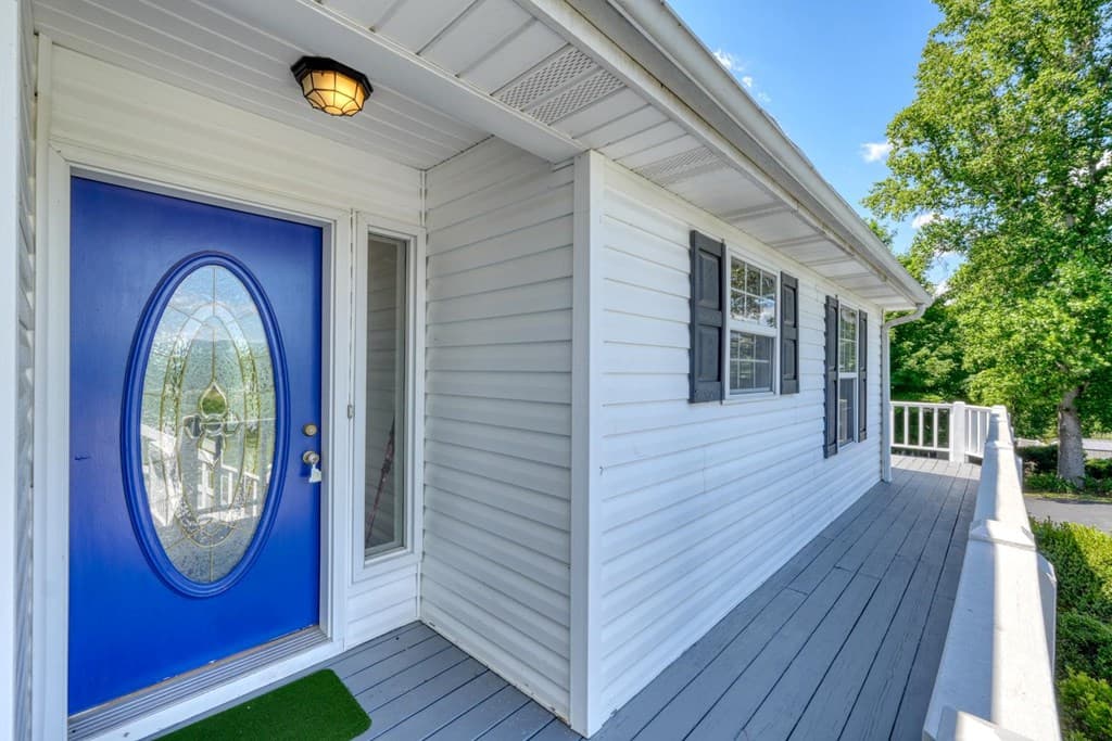 2112 J V Ledford Road, Young Harris GA 30582 - Photo