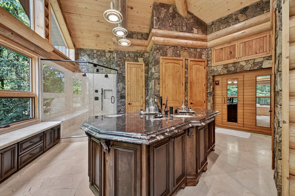 192 Delphi Hills Lane, Mccaysville GA 30555 - Photo