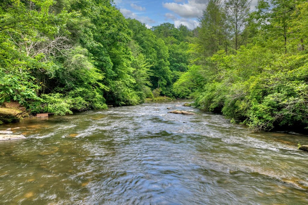 192 Delphi Hills Lane, Mccaysville GA 30555 - Photo