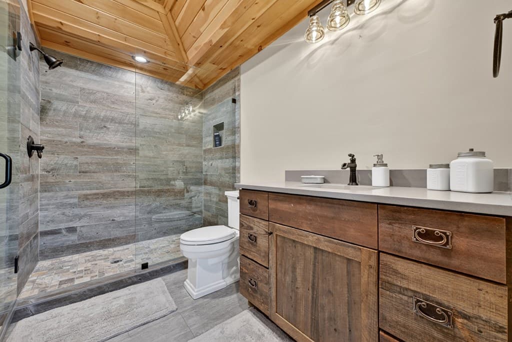 192 Delphi Hills Lane, Mccaysville GA 30555 - Photo