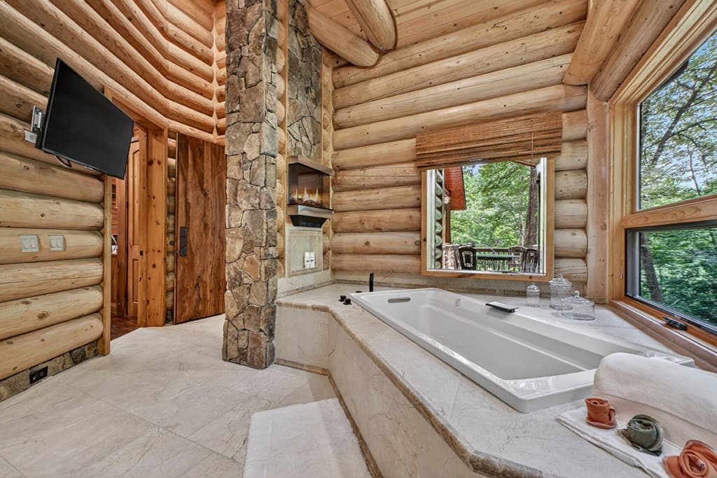 192 Delphi Hills Lane, Mccaysville GA 30555 - Photo