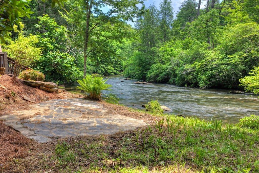 192 Delphi Hills Lane, Mccaysville GA 30555 - Photo