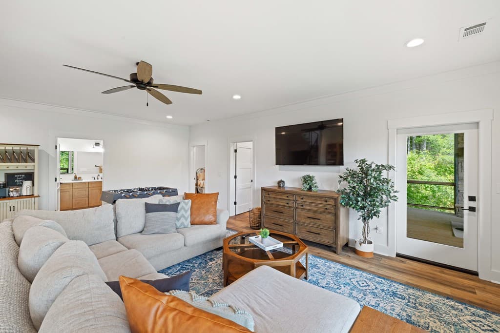 71 Laurel Creek Way, Blue Ridge GA 30513 - Photo