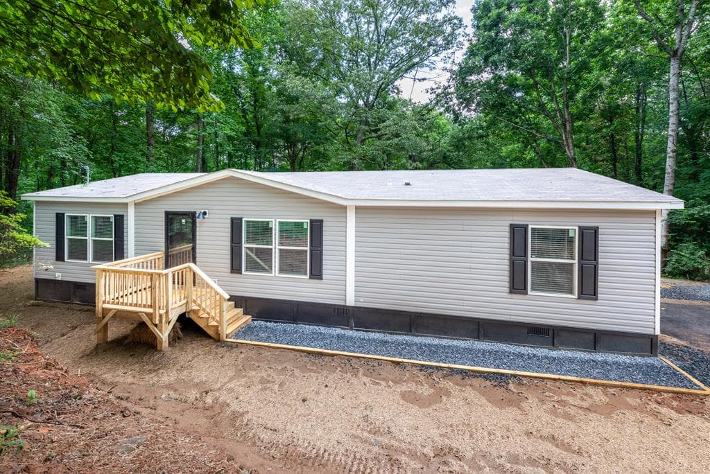 522 Refuge Valley Road, Jasper GA 30143 - Primary photo