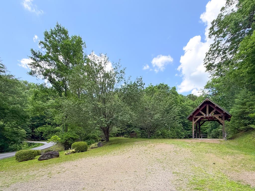 300 Sugarwood Drive, Murphy NC 28906 - Photo