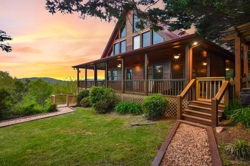 48 Lookout Drive, Blue Ridge GA 30513 - Primary photo