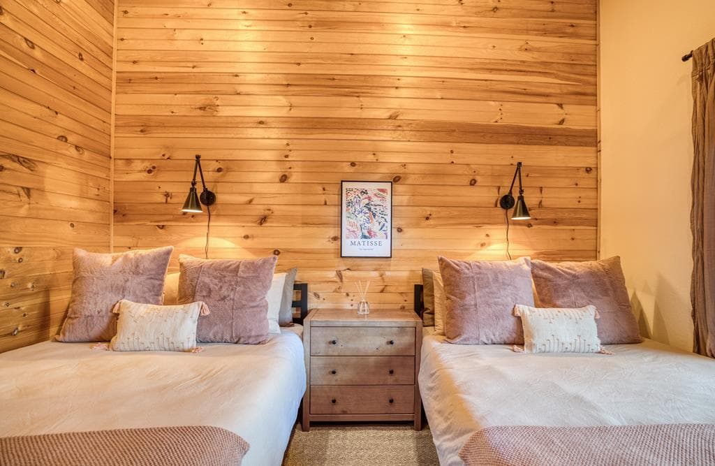 48 Lookout Drive, Blue Ridge GA 30513 - Photo