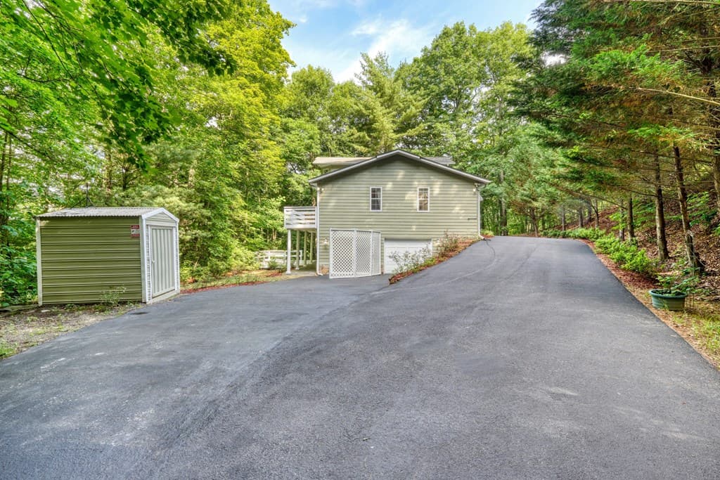 549 Cook Mountain Drive, Blairsville GA 30512 - Photo