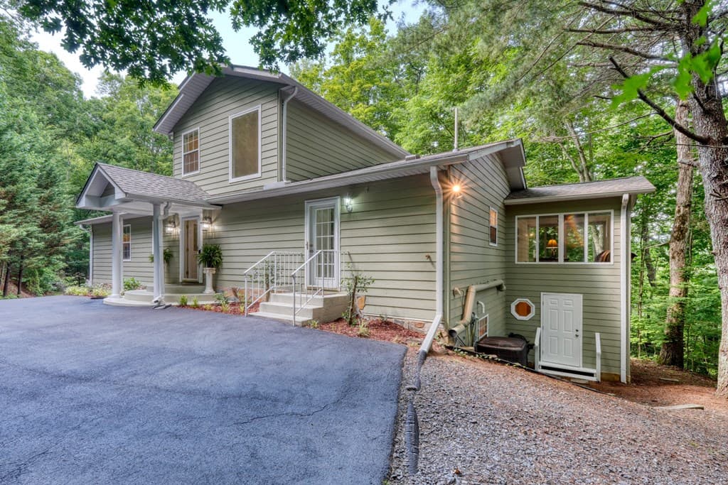 549 Cook Mountain Drive, Blairsville GA 30512 - Photo