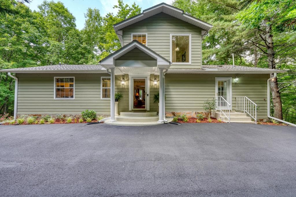 549 Cook Mountain Drive, Blairsville GA 30512 - Primary photo