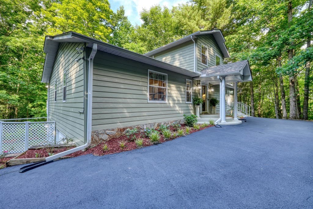 549 Cook Mountain Drive, Blairsville GA 30512 - Photo