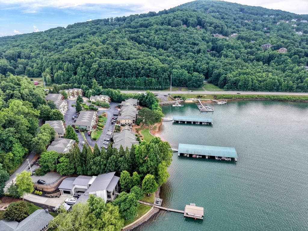 1409 Lakeside Road, Hiawassee GA 30546 - Photo