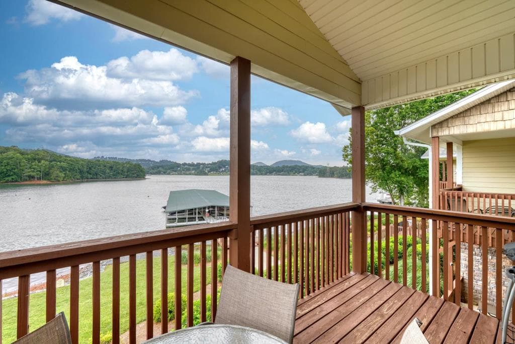 1409 Lakeside Road, Hiawassee GA 30546 - Primary photo