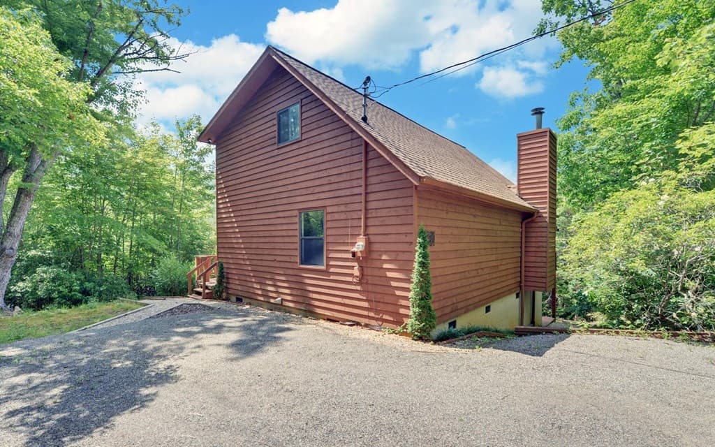 215 Black Bear Ridge Road, Murphy NC 28906 - Photo