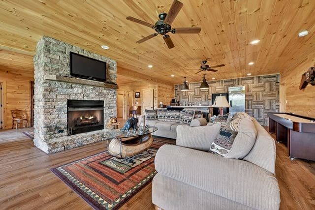 384 Dean Road, Mineral Bluff GA 30559 - Photo