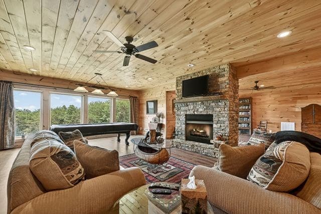 384 Dean Road, Mineral Bluff GA 30559 - Photo