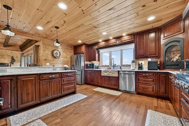384 Dean Road, Mineral Bluff GA 30559 - Photo