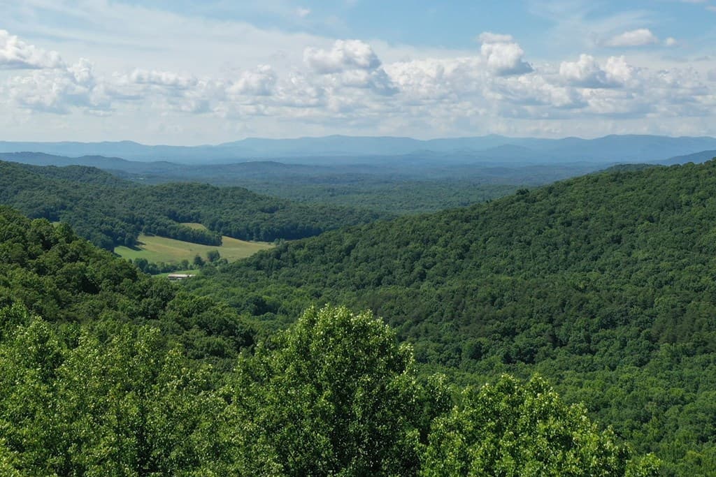 270R Stone Cliff Drive, Ellijay GA 30536 - Photo