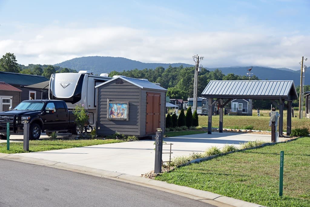 477 Mountain Creek Road, Blairsville GA 30512 - Photo