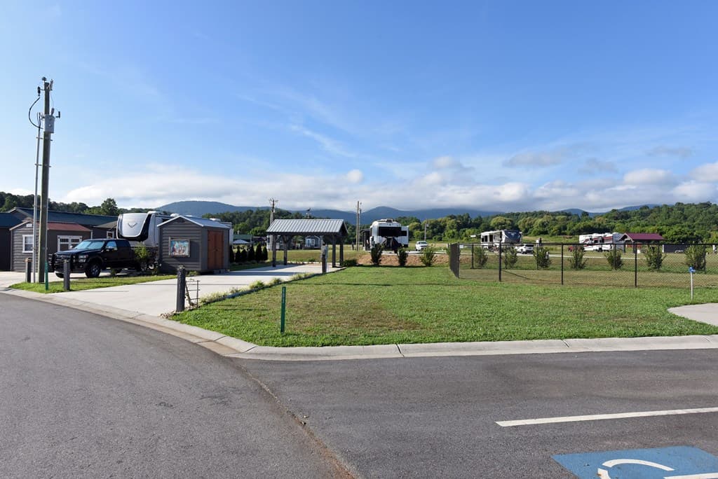 477 Mountain Creek Road, Blairsville GA 30512 - Photo