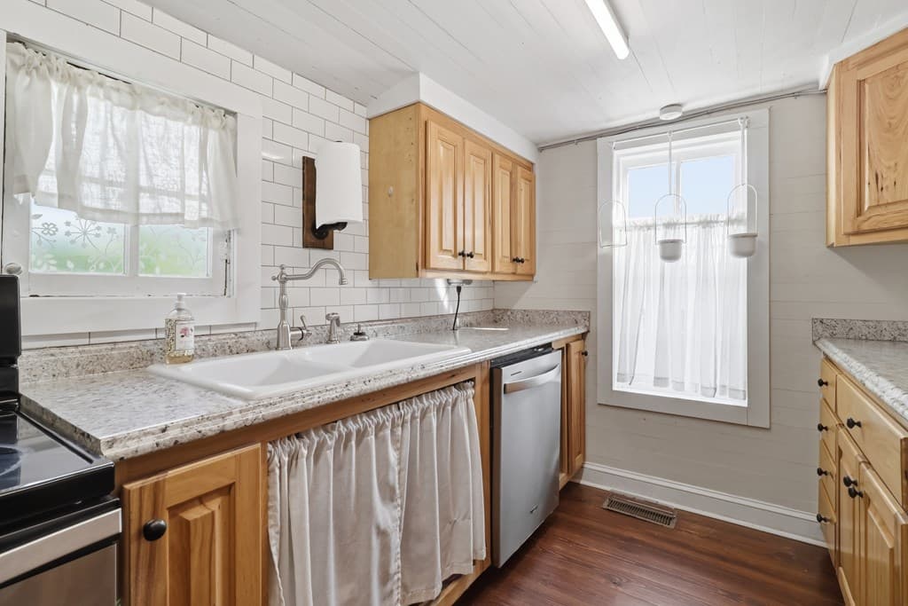 206 Kell Street, Ellijay GA 30540 - Photo