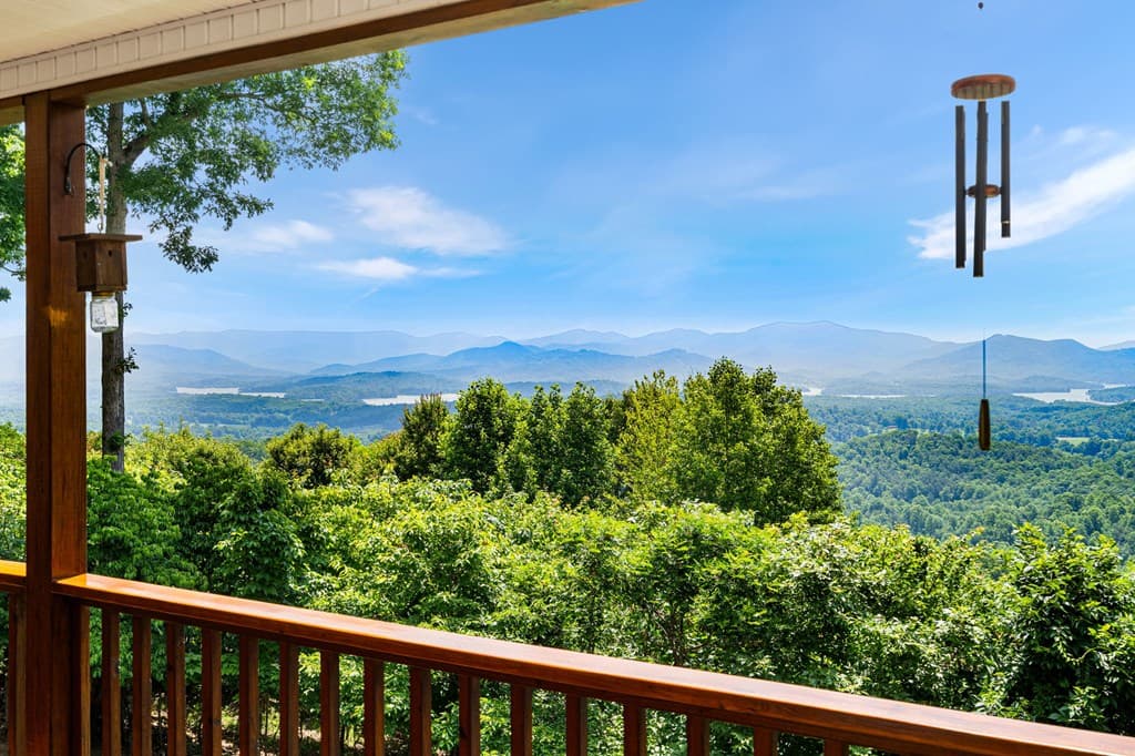 194 Lakeview Drive, Hayesville NC 28904 - Photo