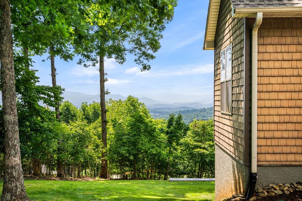 194 Lakeview Drive, Hayesville NC 28904 - Photo