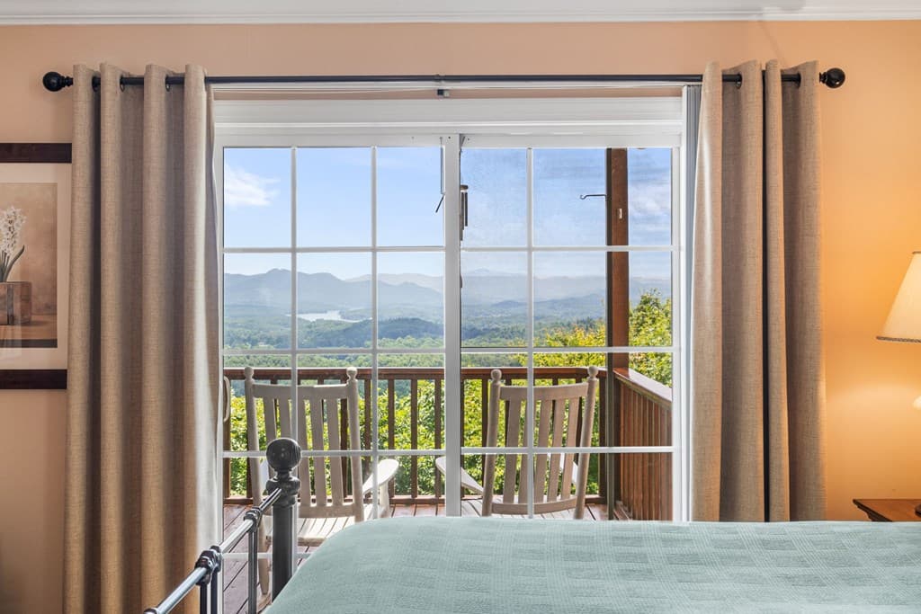 194 Lakeview Drive, Hayesville NC 28904 - Photo
