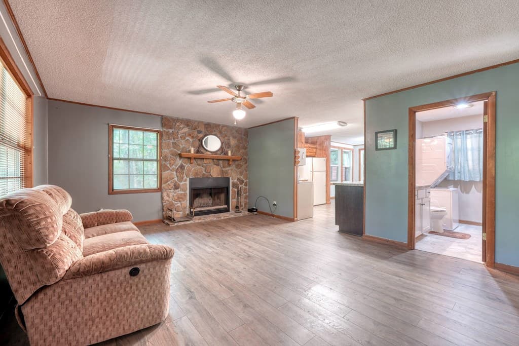 4777 Laurel Mountain Road, Hiawassee GA 30546 - Photo