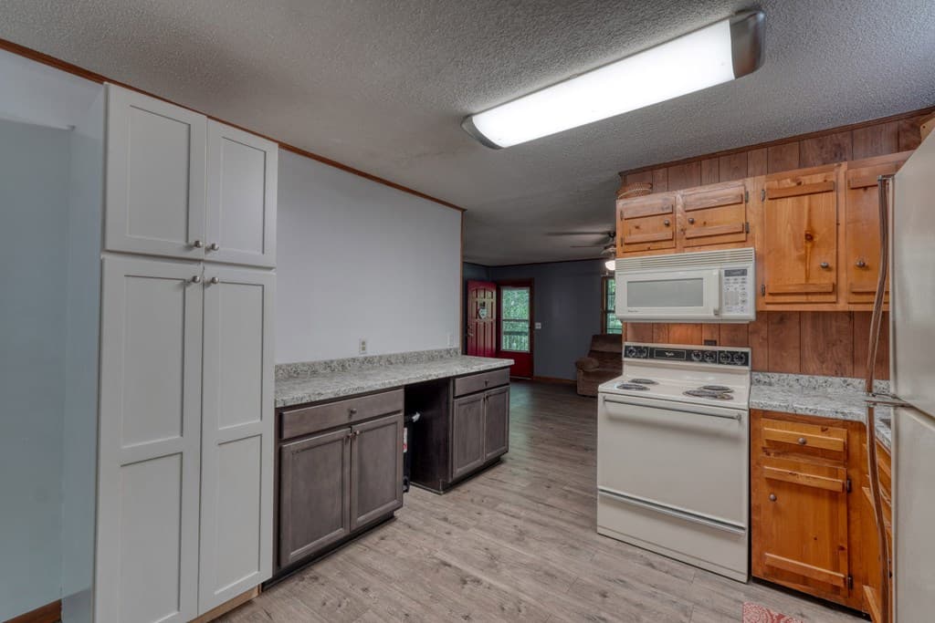4777 Laurel Mountain Road, Hiawassee GA 30546 - Photo
